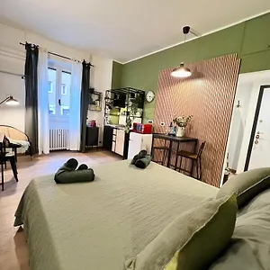 La Bella Charme 3 Km Away From Duomo/ Netflix & Wi-fi Included , Milán Italia